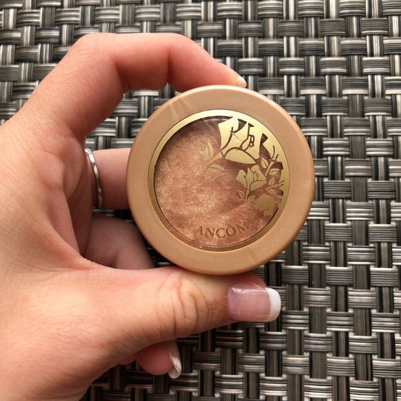 Lancome Other - Lancôme “glowing lights” glow subtil highlighter